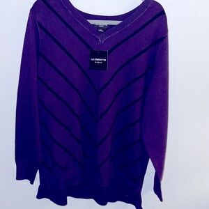 Liz Claiborne Women's V-Neck Purple Sweater
